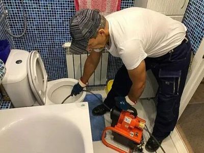 Устранение засора унитаза